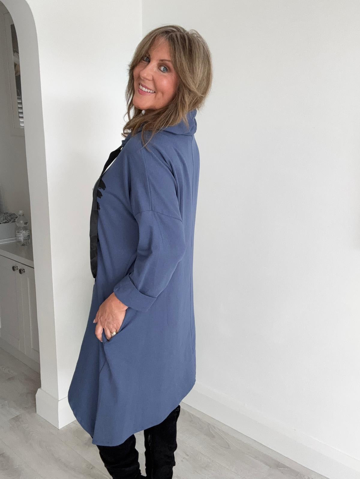 Oversized Hoodie Dress with “Smile” Print – Free Size (10-18)