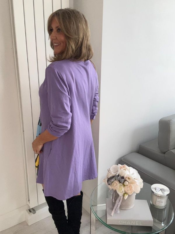 Oversized multicolour Picasso print dress with relaxed loose fit, made from soft breathable fabric. One size fits UK 10–20, inspired by abstract art, perfect for casual wear or travel.