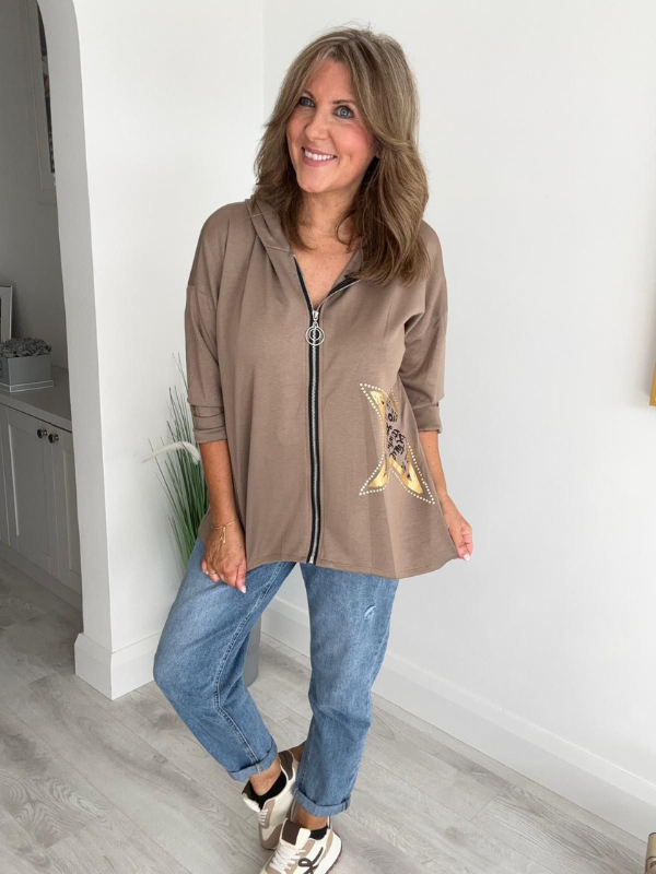 Women's casual zip-up jacket with long sleeves, featuring a decorative star detail on the side, paired with jeans. Available in multiple colors