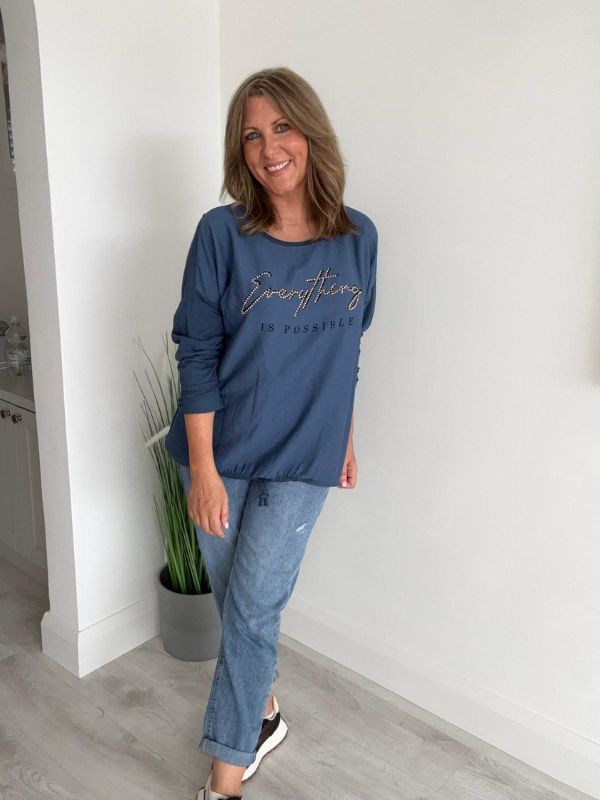 Everything Is Possible Graphic Top – Black (One Size 8–18)