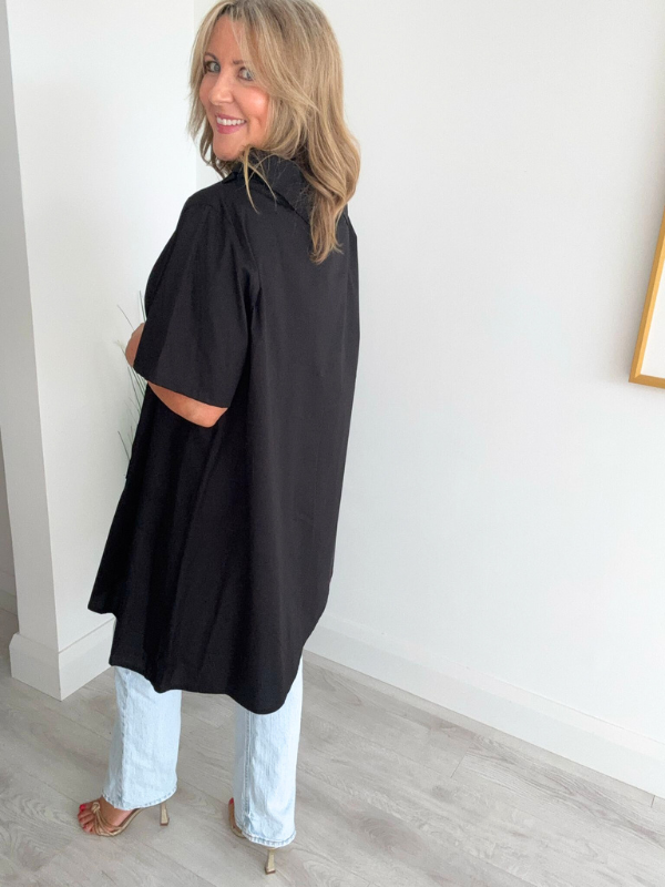 Vintage asymmetric button down shirt with abstract solid color and classic collar – fits sizes 8 to 20