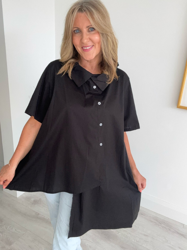 Vintage asymmetric button down shirt with abstract solid color and classic collar – fits sizes 8 to 20