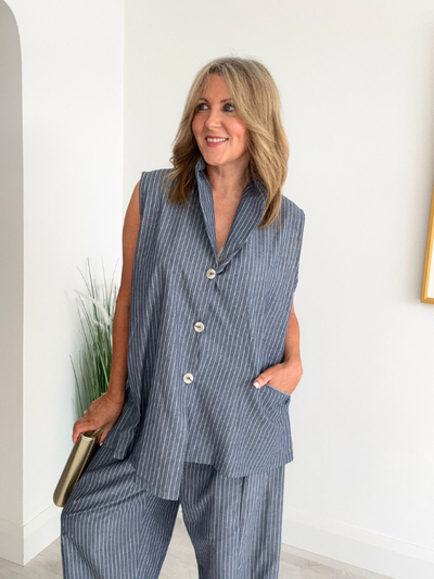 Vertical stripe co-ord set with tailored vest and cropped trousers – 100% cotton, breathable, free size 8–20, made in Italy