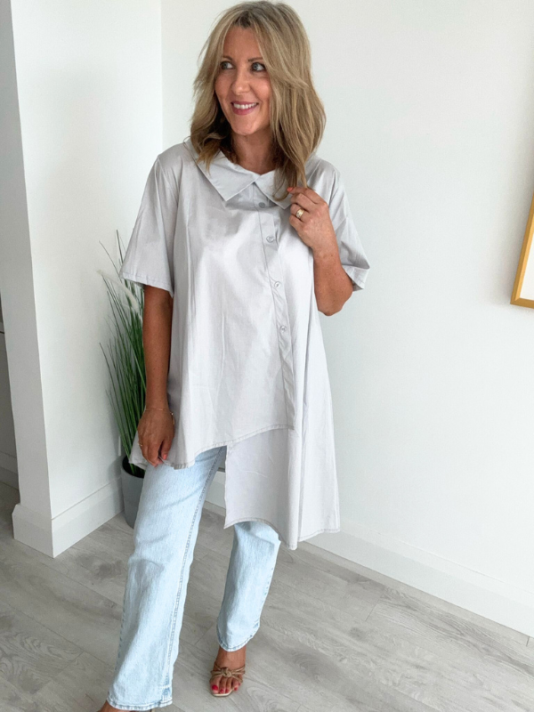 Vintage asymmetric button down shirt with abstract solid color and classic collar – fits sizes 8 to 20