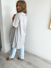 Vintage asymmetric button down shirt with abstract solid color and classic collar – fits sizes 8 to 20