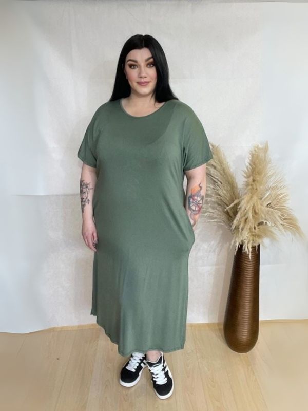 Model wearing AUSELILY Women's Summer Maxi Dress featuring short sleeves, side slit, rounded neck, and functional pockets – Comfortable and Casual Summer Outfit